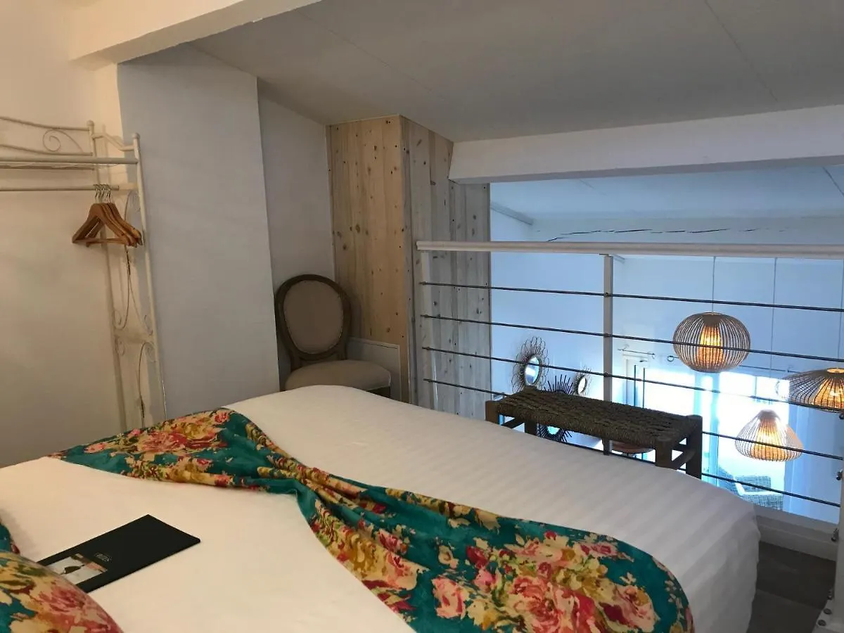 Bed and Breakfast L'Estrambord De Camargue Saintes-Maries-de-La-Mer 0*,