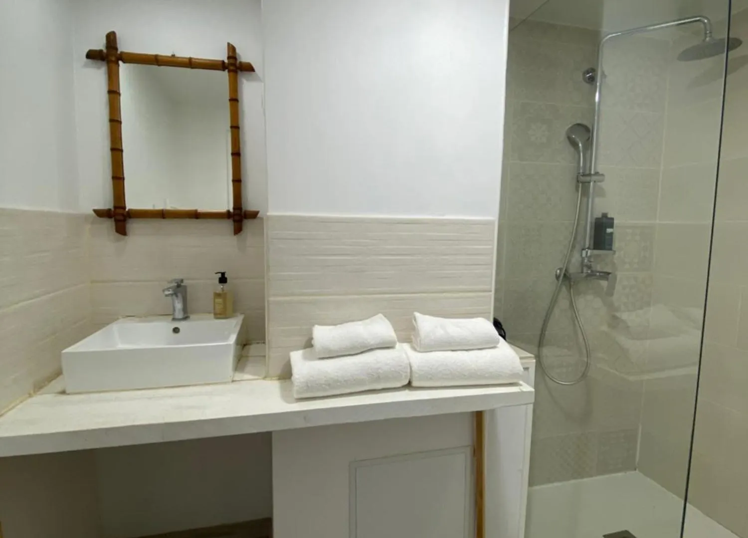 Bed and Breakfast L'Estrambord De Camargue Saintes-Maries-de-La-Mer 0*,  Frankreich
